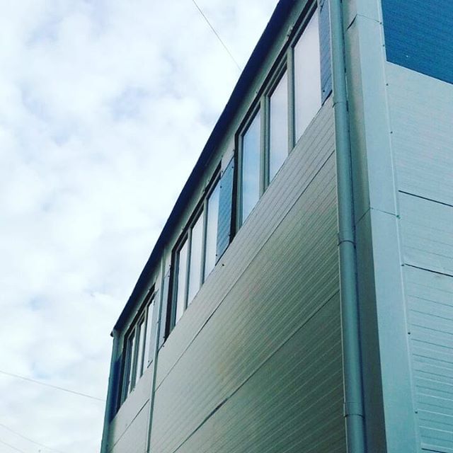 Холодное остекление балконов и лоджий алюминиевым профилем